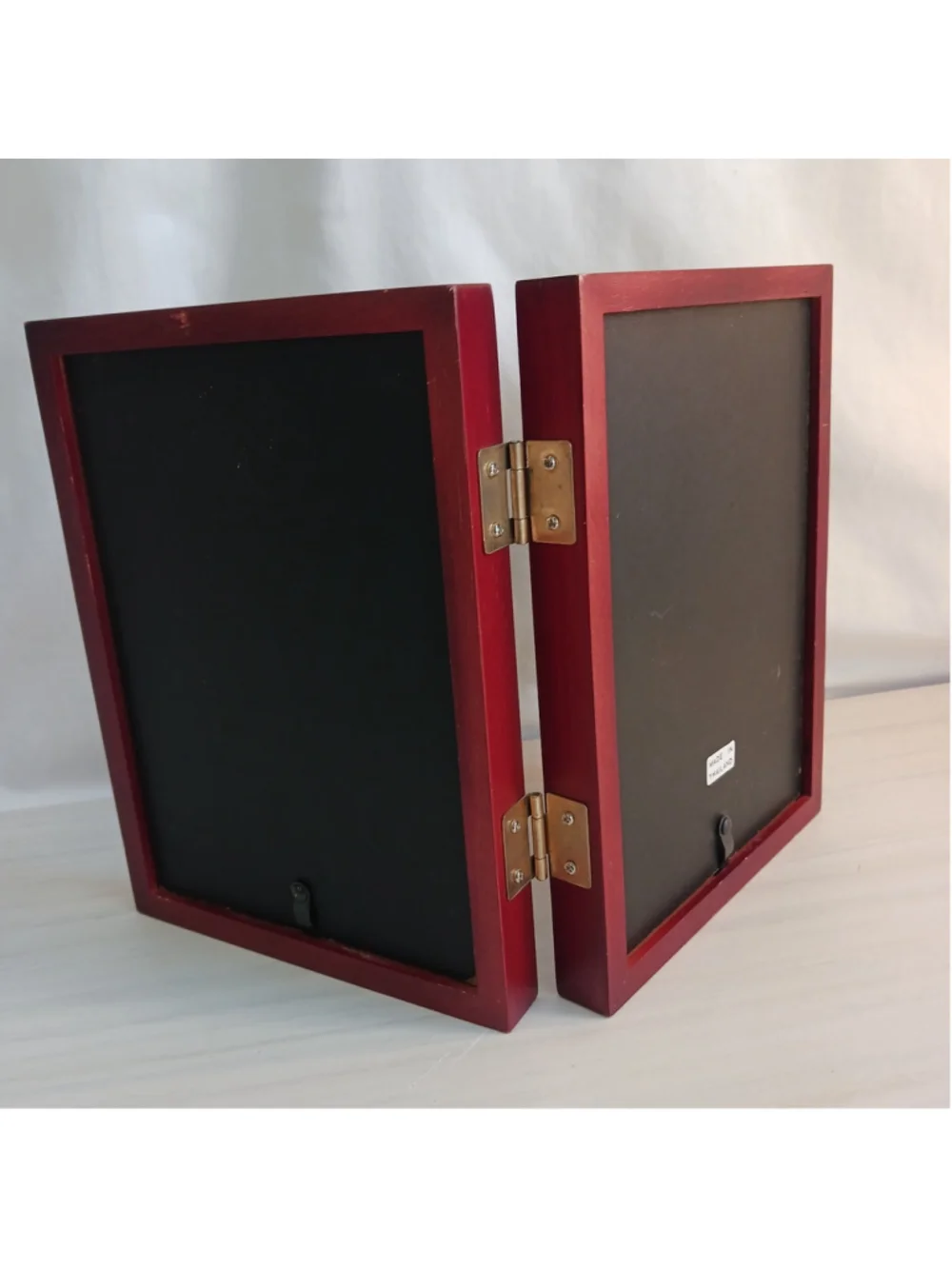 Double 5 X 7 Hinged Picture Frame Free Standing Red Mahogany Wood Colored